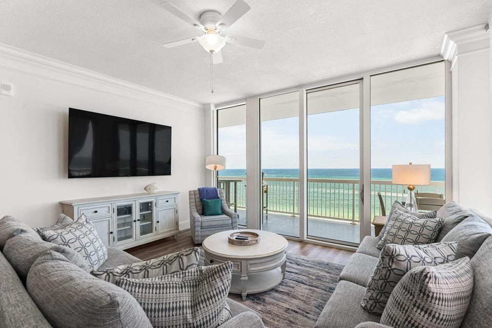Gulf front condo with pool beach access and wrap around balcony House in Orange Beach
