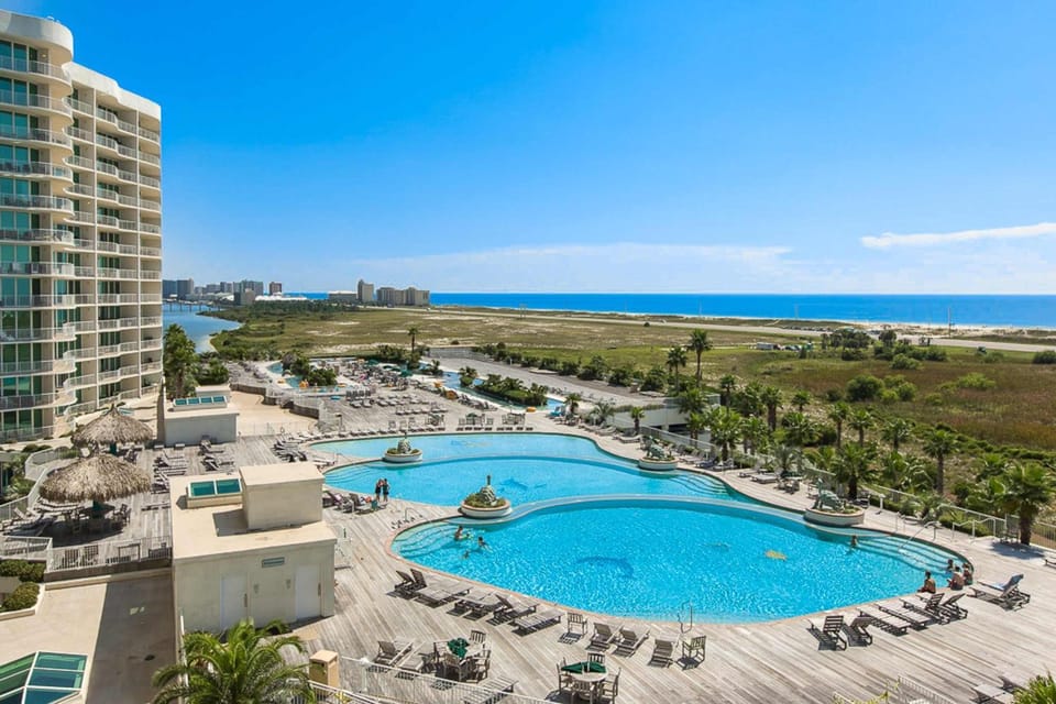 Beachview condo with lazy river marina multiple pools and internet House in Orange Beach