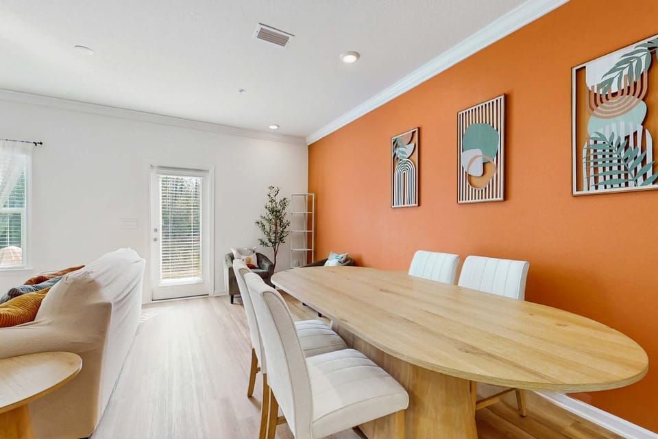 Dog friendly home near the Wharf with internet and free parking House in Orange Beach