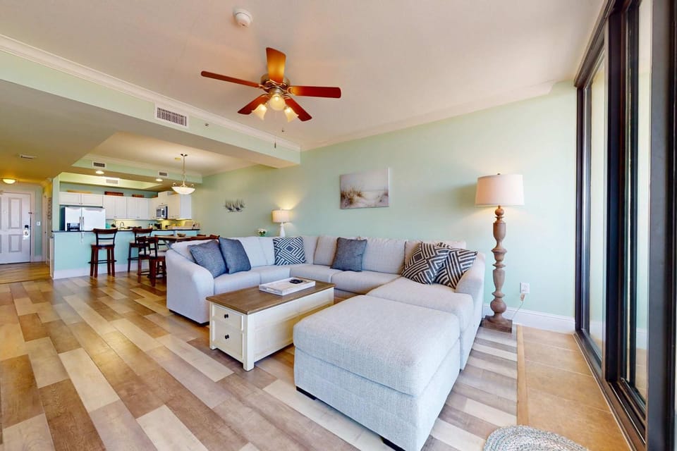 Beachfront condo with pool private balcony and laundry House in Dauphin Island