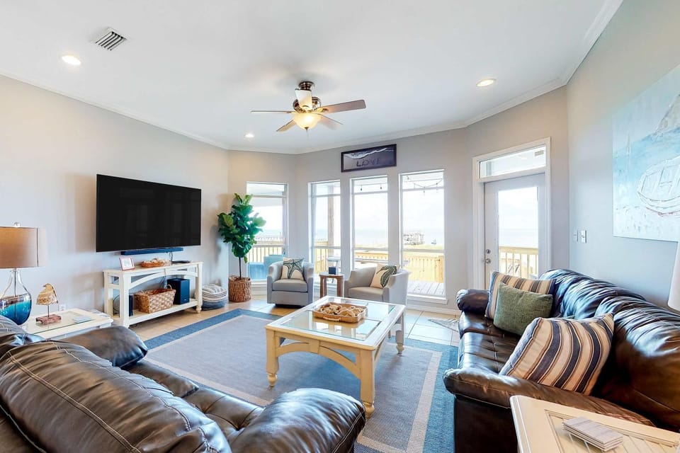 Bayfront home with beach access & breathtaking water views - dog-friendly House in Dauphin Island