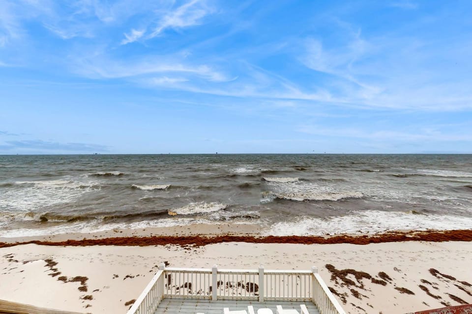 Dog friendly beach front home with stunning views gas grill and elevator House in Dauphin Island