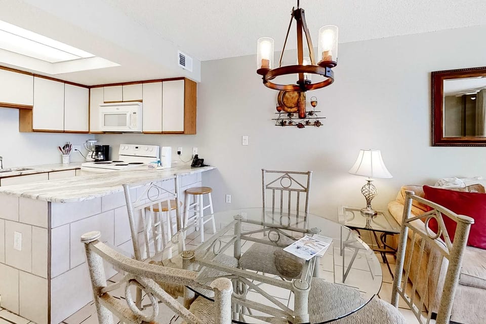 Beachfront Condo with Gulf View Balcony WiFi AC & Shared Pools House in Orange Beach