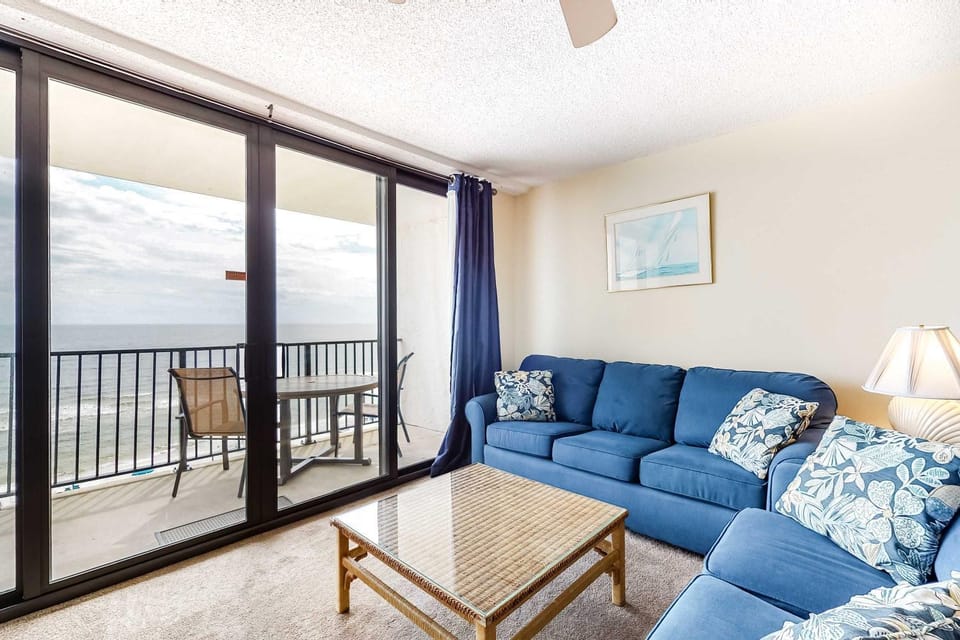 Gulf-Front Condo with Balcony Overlooking the Beach AC WiFi & Shared Pools House in Orange Beach