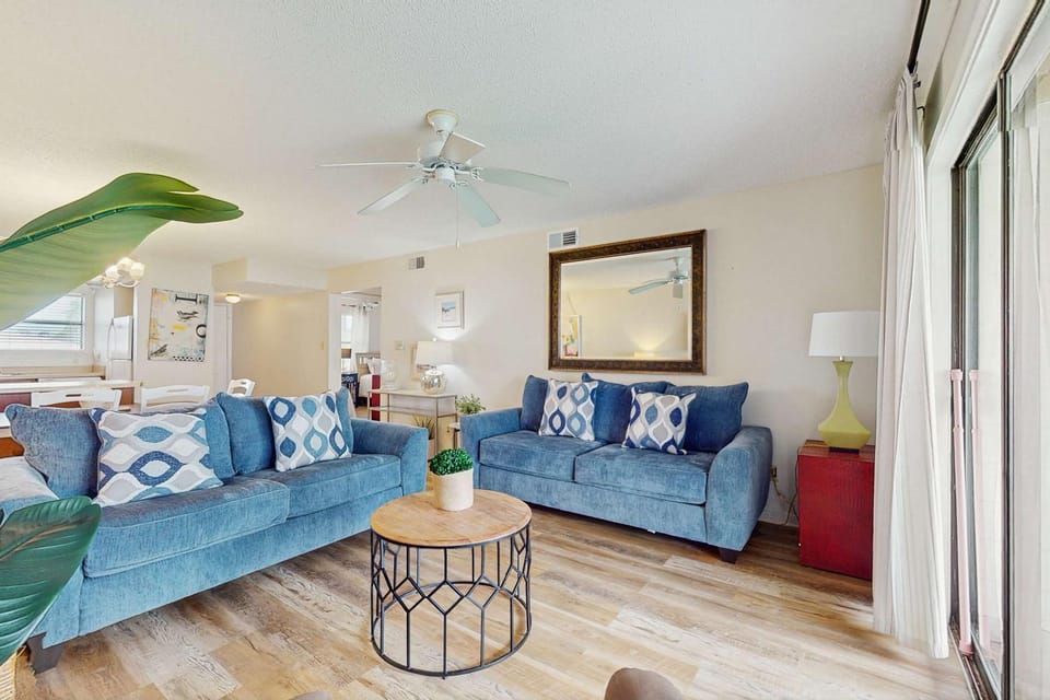 Wonderful Beachside Home with Free WiFi Central AC Shared Pool & Elevator House in Orange Beach