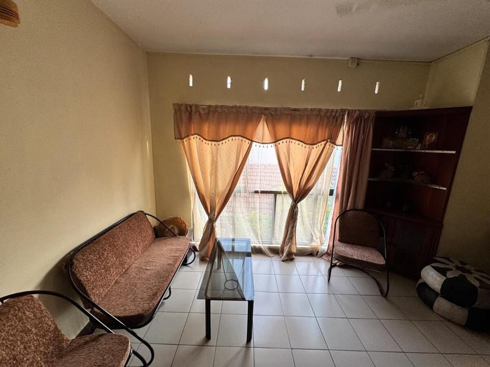 Charming City Flat Close to Beautiful Lake Apartment in Dehiwala-Mount Lavinia