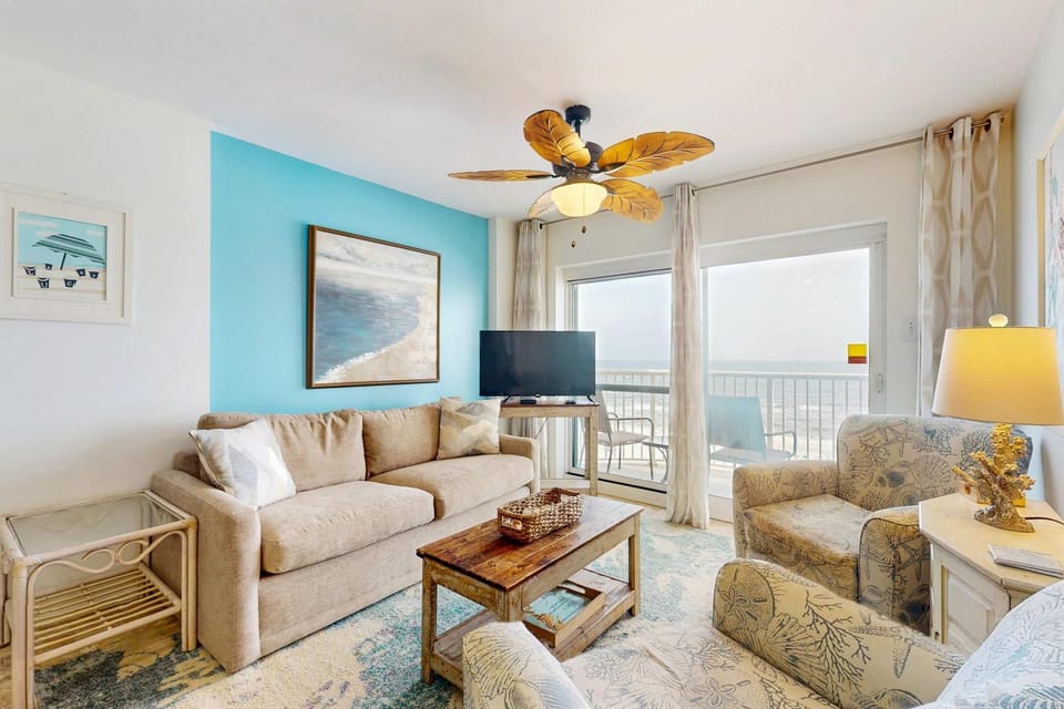 Fifth-Floor Getaway in Beachfront Resort with Free WiFi Central AC Shared Pool House in Orange Beach