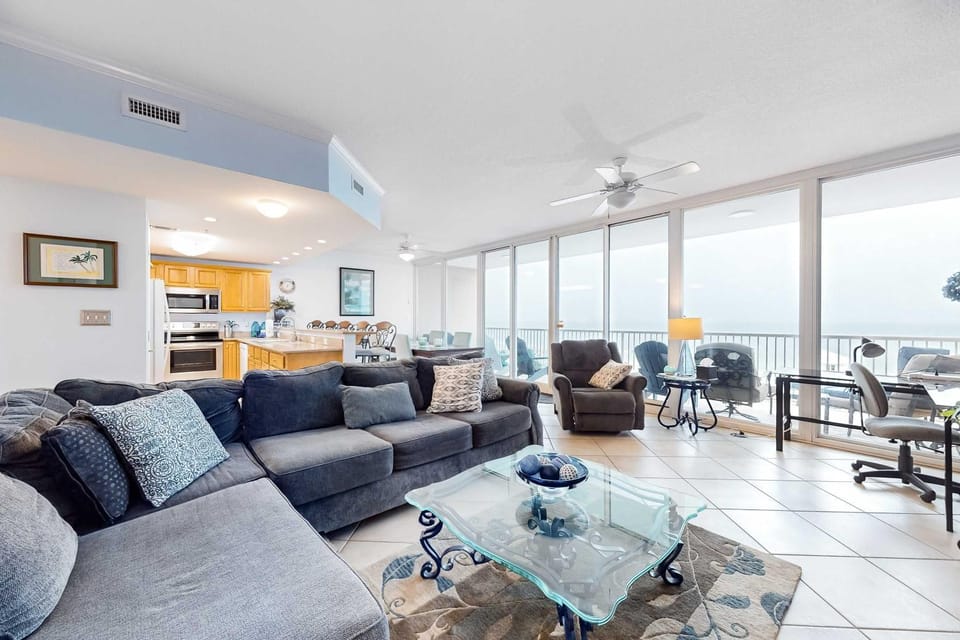 Wonderful Gulf Shores Home with Fantastic Water Views Free WiFi Shared Pool Sauna House in West Beach