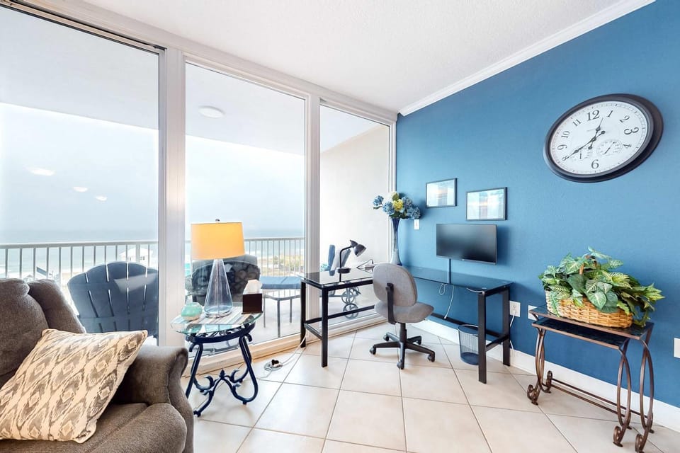 Wonderful Gulf Shores Home with Fantastic Water Views Free WiFi Shared Pool Sauna House in West Beach