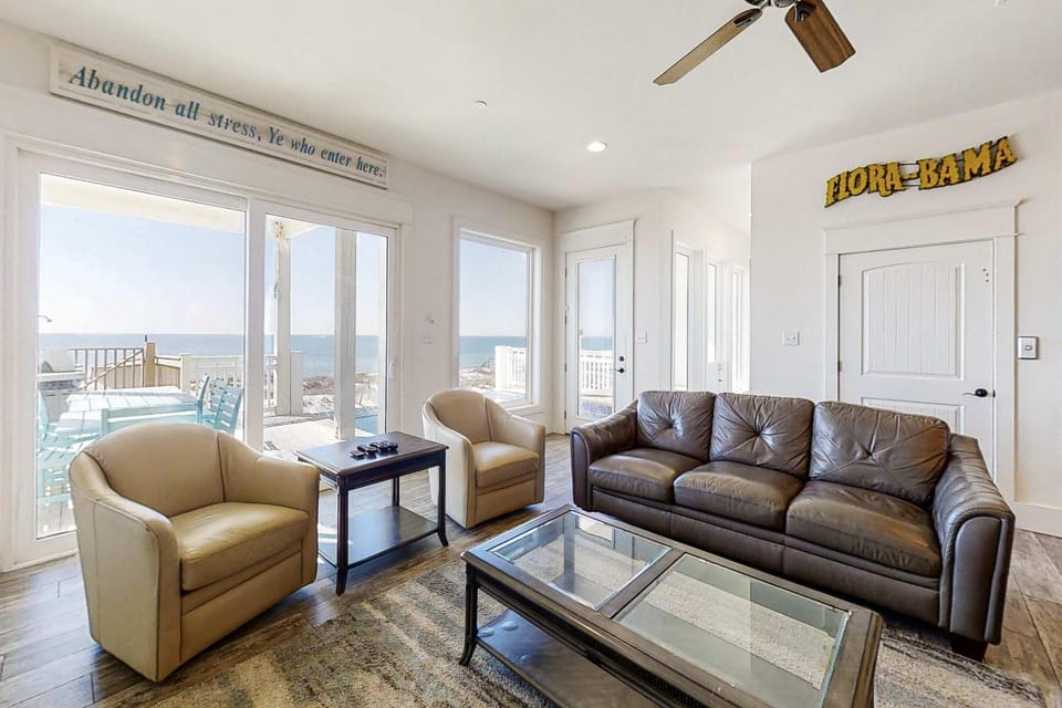 Beautiful Gulf-front house with private pool lovely deck & AC House in West Beach