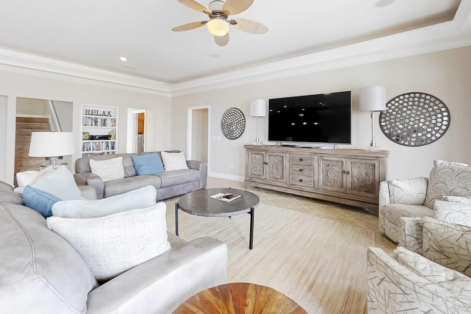 Large and Beautiful Beachfront Home with Private Pool Central AC House in West Beach