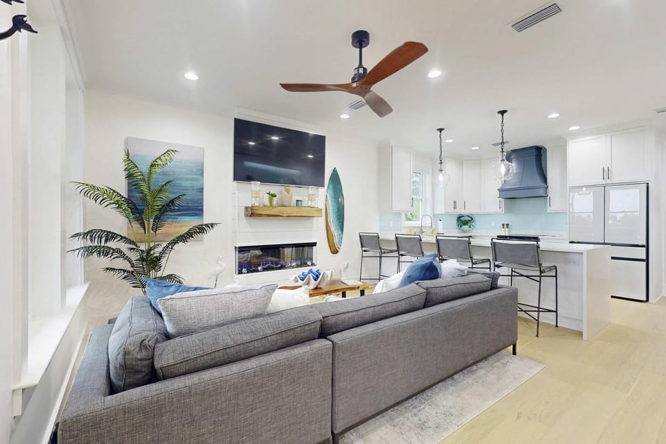 Fabulous Gulf view duplex that is walking distance to restaurants and beach House in Dauphin Island