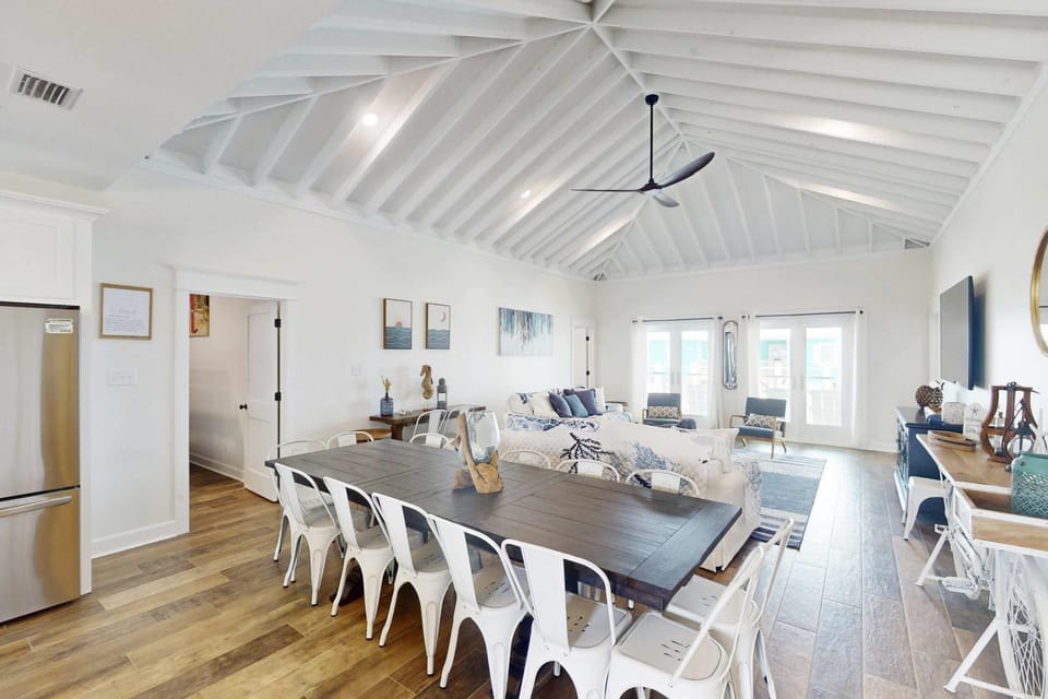 2 dog-friendly beach houses right on the sand with private heated pool & elevator House in Dauphin Island