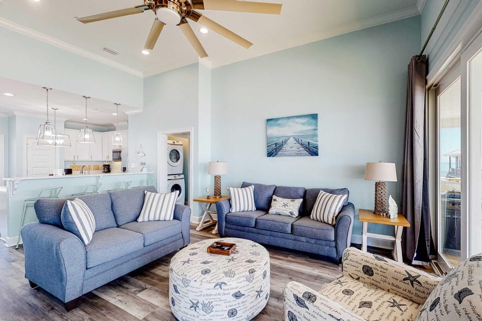 Ultimate oceanfront getaway for large groups with amazing views and sundeck House in Dauphin Island