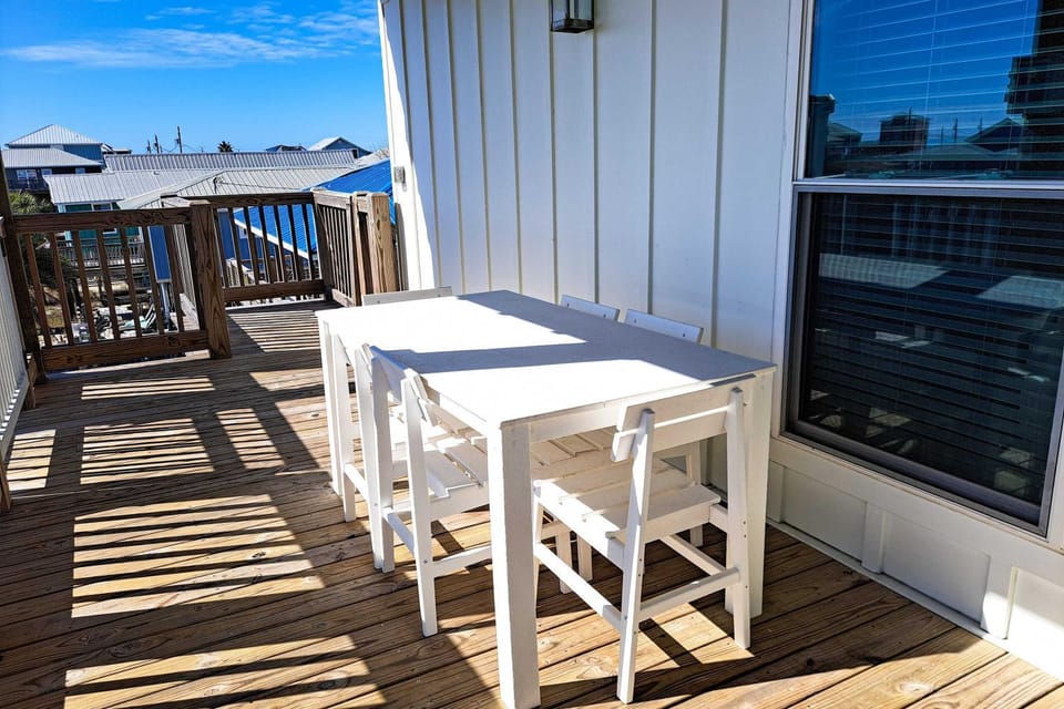 Waterfront home with kayaks private grill and boat dock House in Dauphin Island