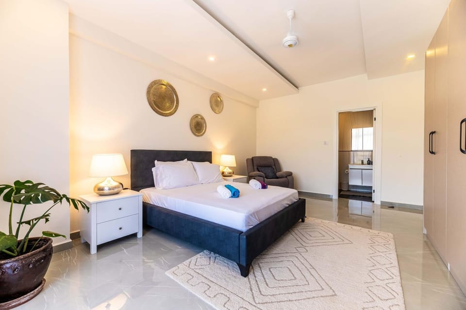 Bed, Kitchen or kitchenette