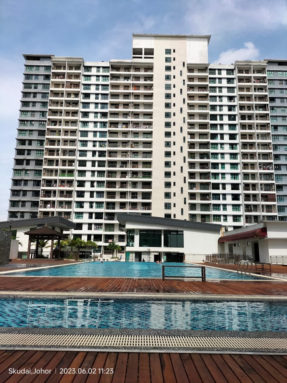 Swimming pool