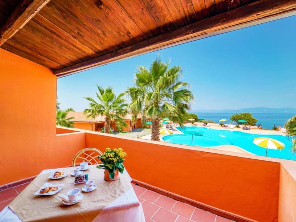 Balcony/Terrace, Pool view, Swimming pool