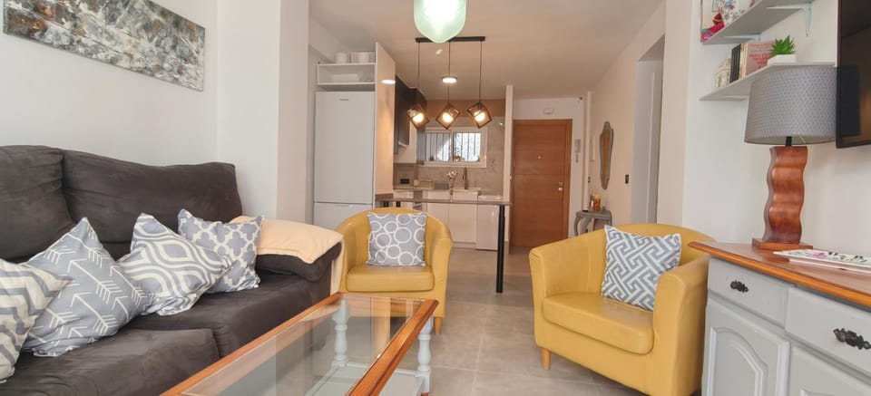 Kitchen or kitchenette, Living room, Dining area