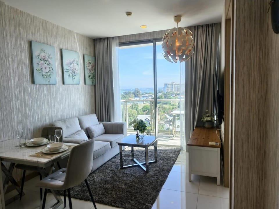 1 BR 5mins to beach Sea view Riviera Wongamat Apartment in Pattaya City