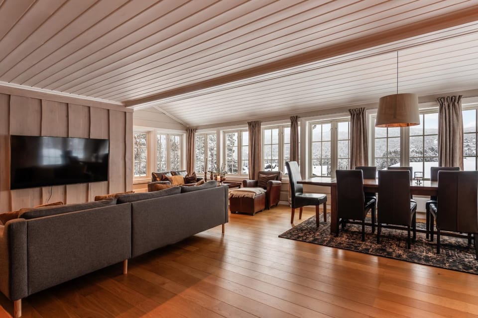 TV and multimedia, Living room, Seating area