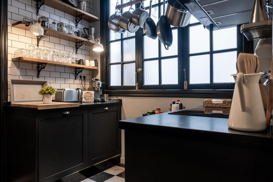 Kitchen or kitchenette, Living room