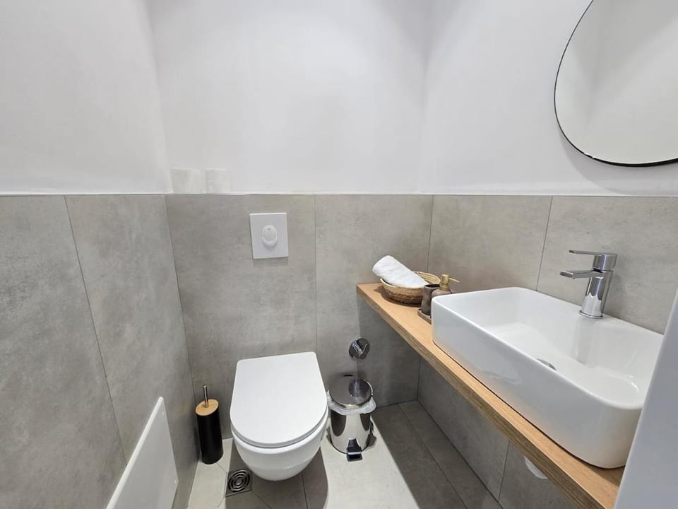 City Center Duplex Penthouse for 9 Apartment in Tirana