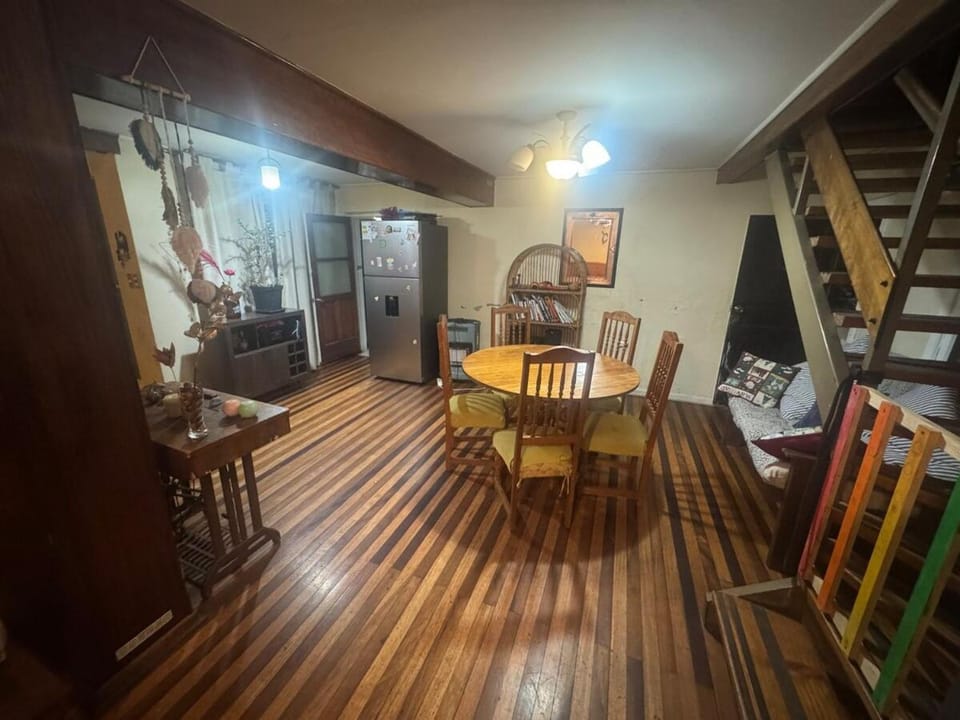 Casa el Maitén House in Valparaiso