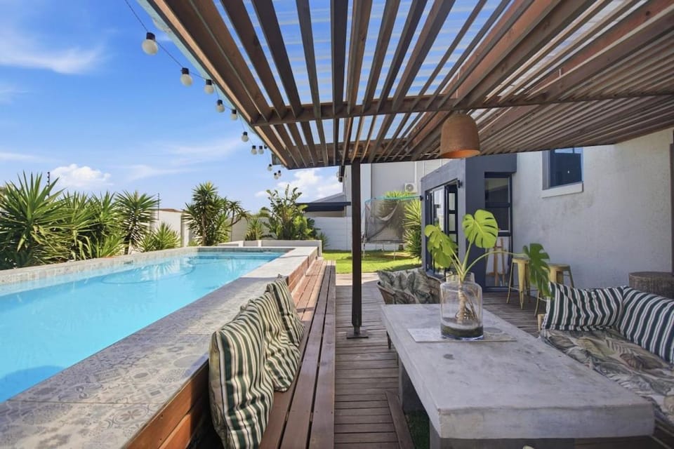 7 on Caledonian House in Cape Town