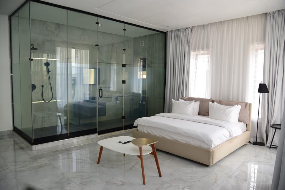 Property building, Bed, Living room, Dining area, Hiking, Diving, Diving, Bedroom, bunk bed