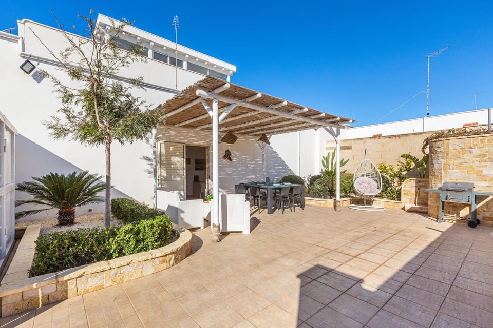Patio, Inner courtyard view