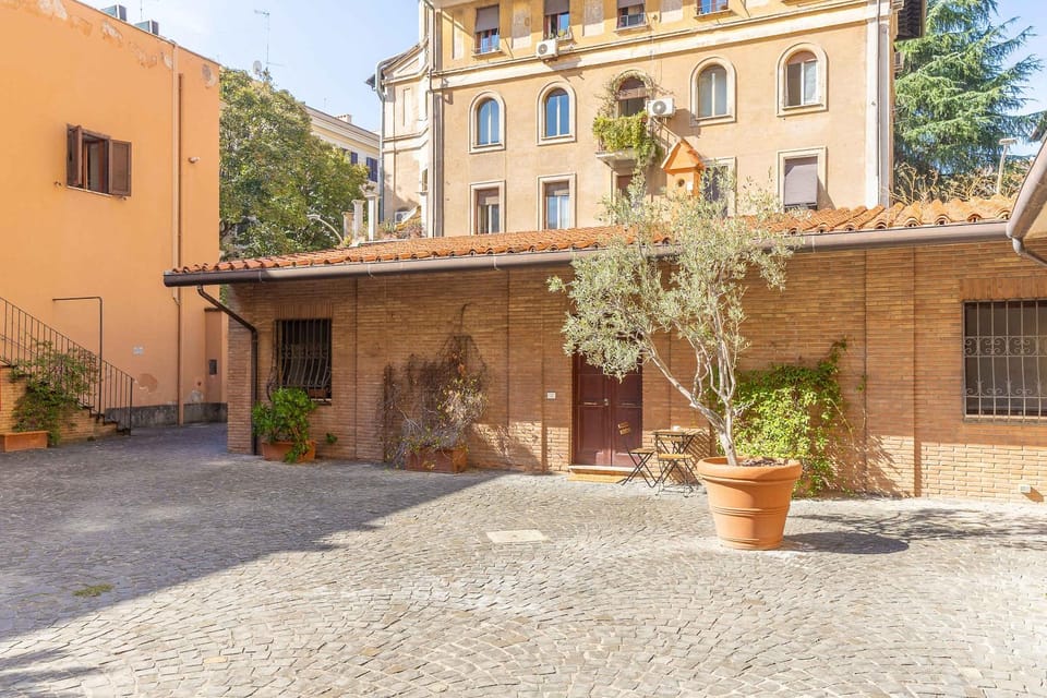 Casa Margherita Porta Portese & Trastevere Escape Apartment in Rome
