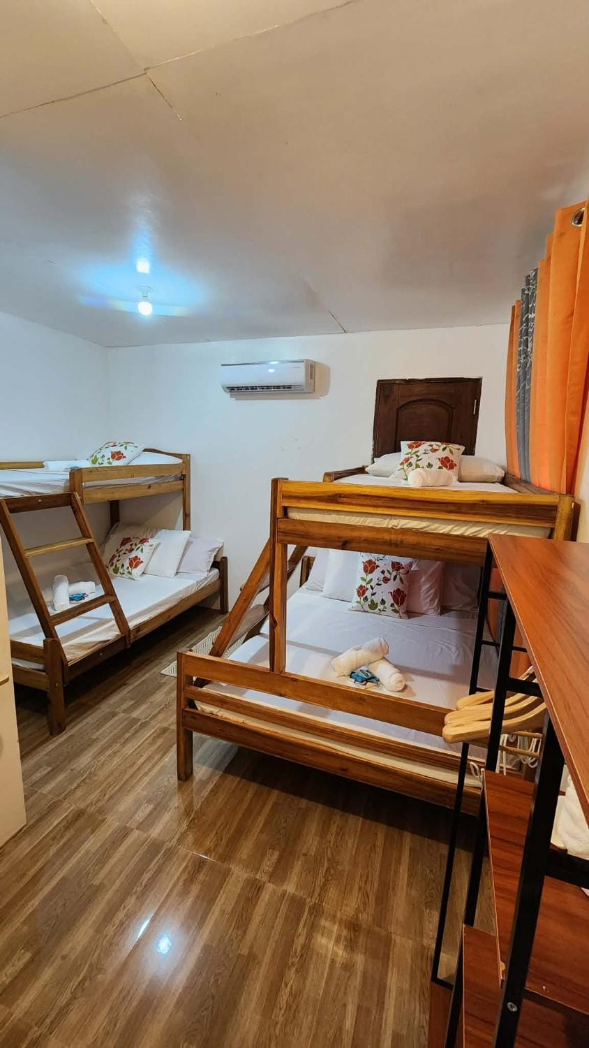 Bed, Photo of the whole room, Bedroom, towels, air conditioner