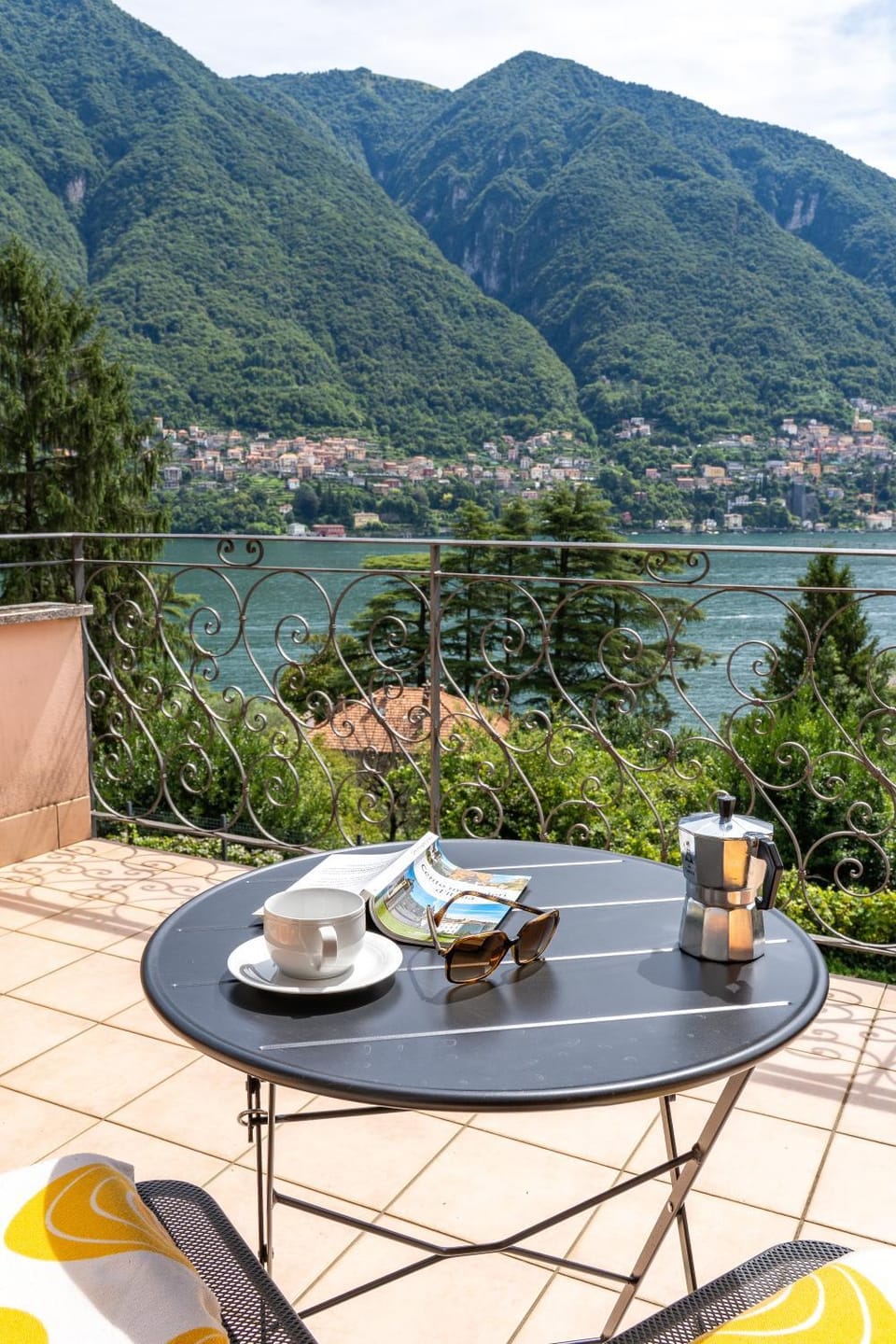 Balcony/Terrace, Garden view, Lake view, Mountain view