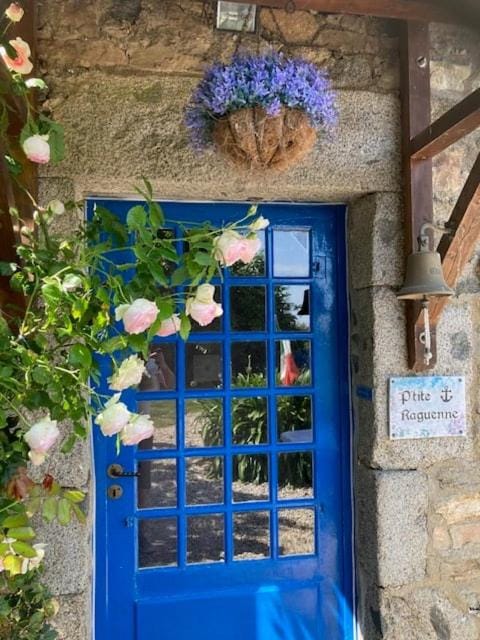 La Petite Raguenne, détente en Bretagne Bed and Breakfast in Plouha