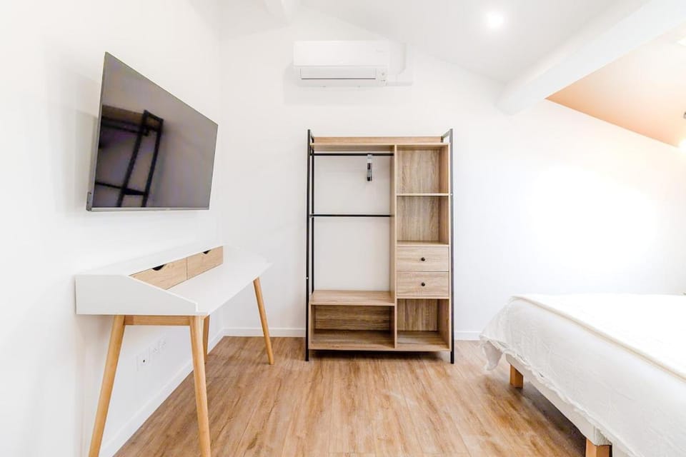 4 Seasons Nest - Cour Privée - Paris Apartment in Paris
