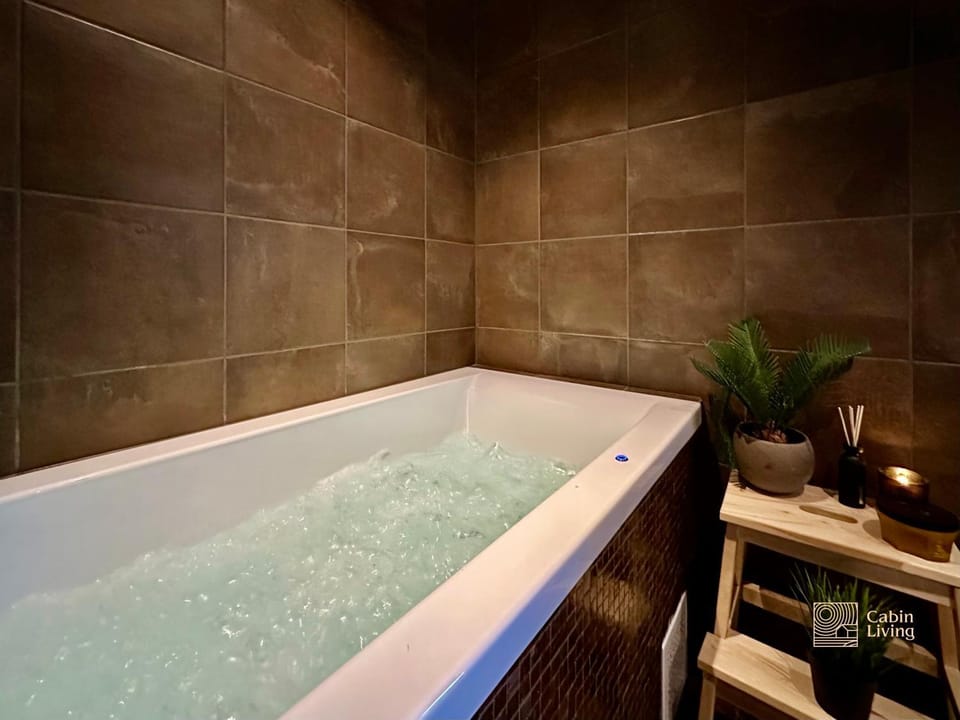 Hot Tub, Bathroom, Bath