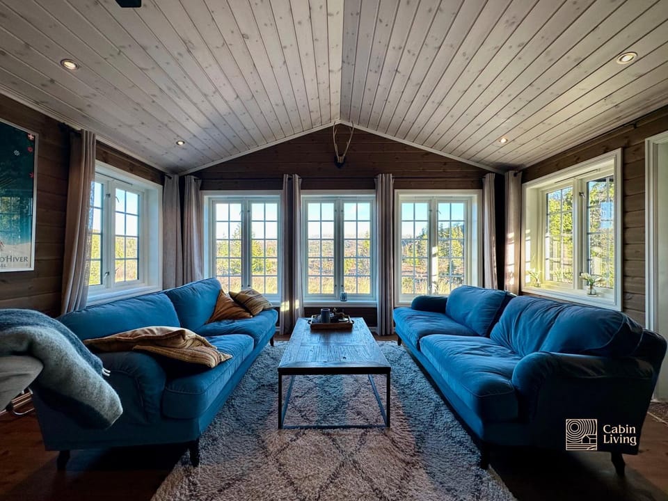 View (from property/room), Living room, Landmark view, Mountain view