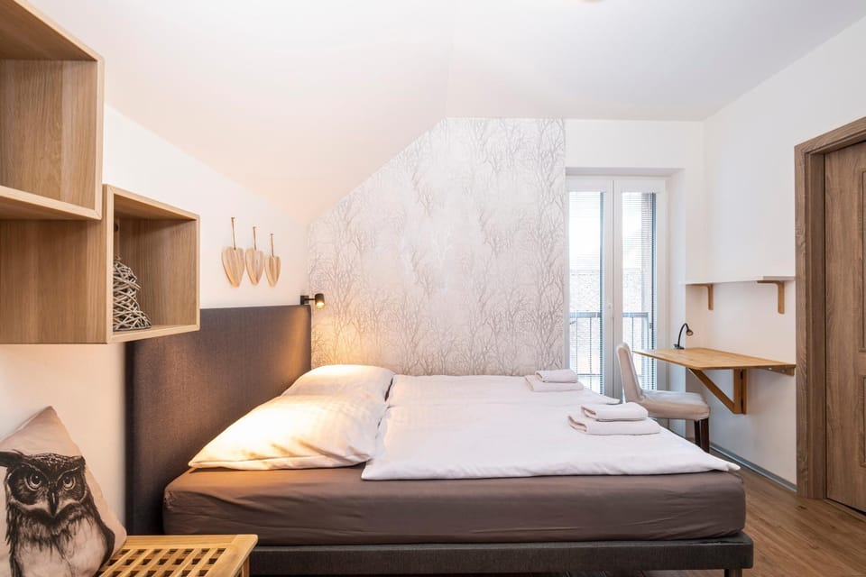 Bed, Living room, Photo of the whole room, Seating area, Bedroom, towels, wardrobe