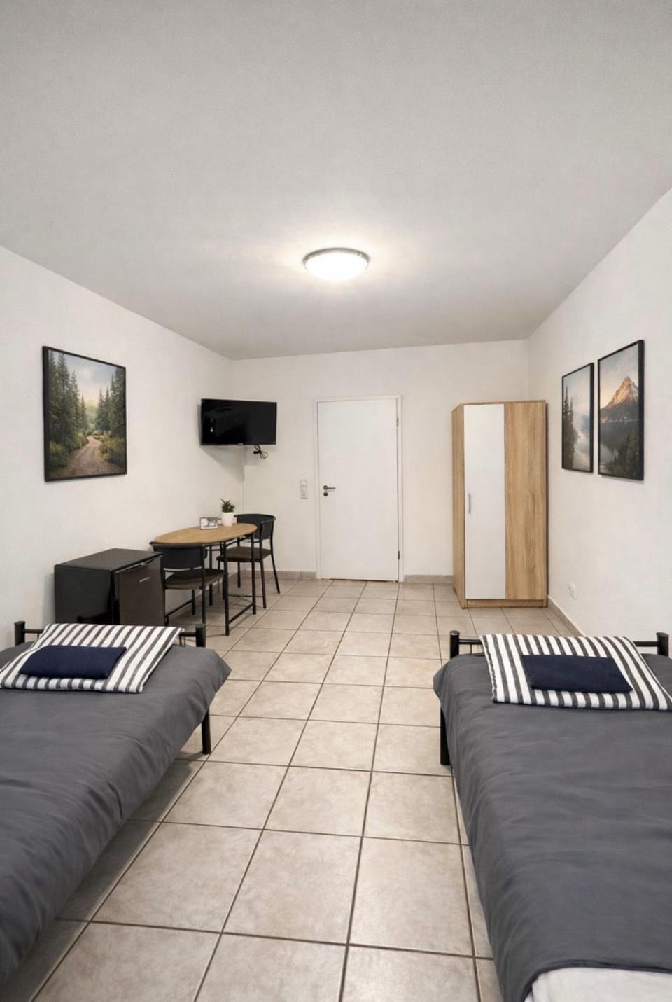 Monteurzimmer Saarland Hostel in Saarland, 66, Germany