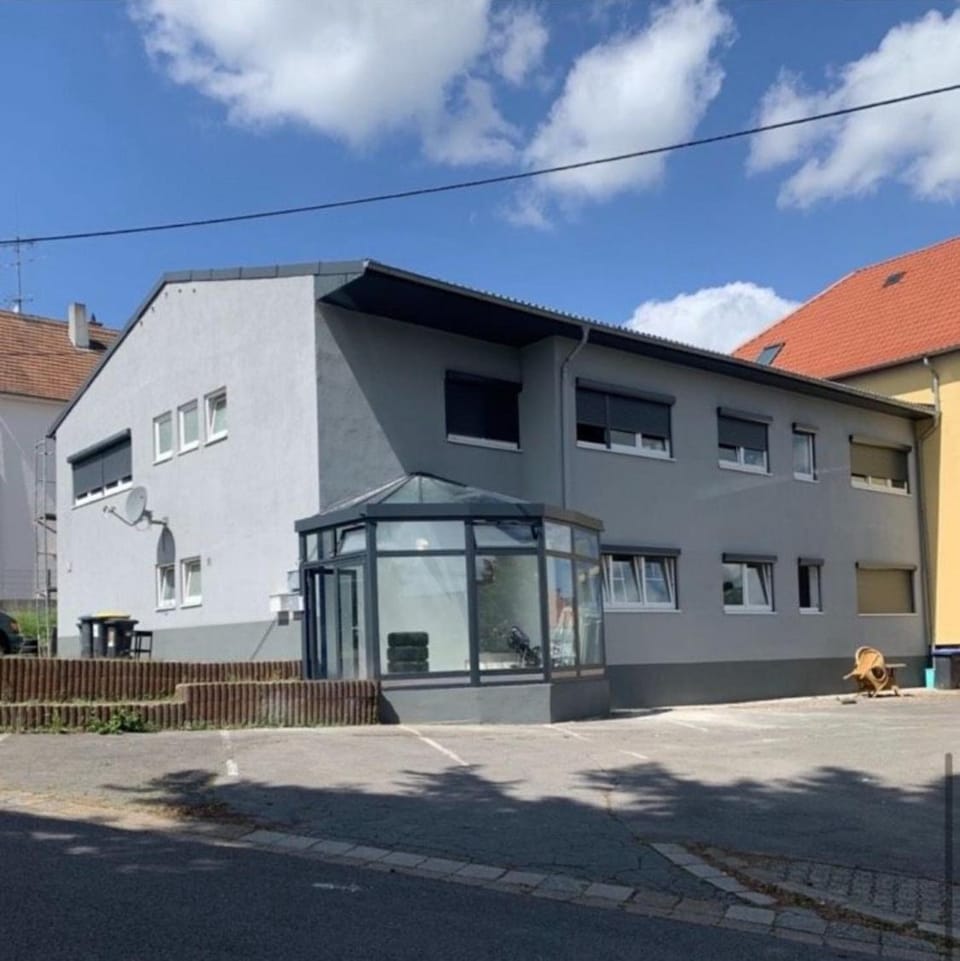 Monteurzimmer Saarland Hostel in Saarland, 66, Germany
