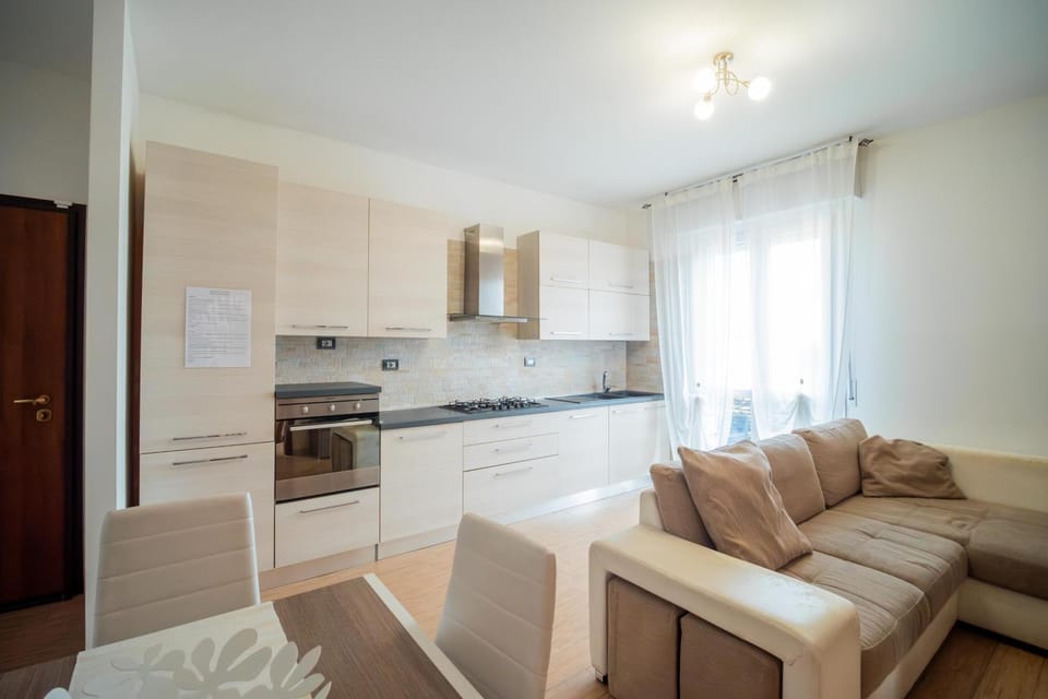 Senna Apartment - Near Ferrari & Maranello - Self check in H24 - 6 Sleeps Apartment in Emilia-Romagna