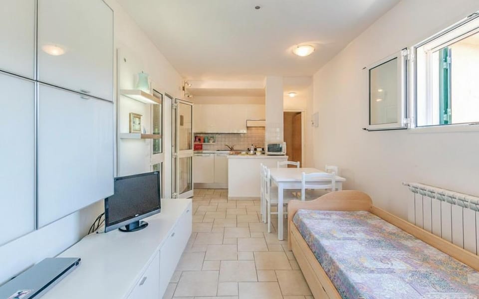 Villa Cambretta con giardino, posto auto e a due passi dal mare Villa in Giannella