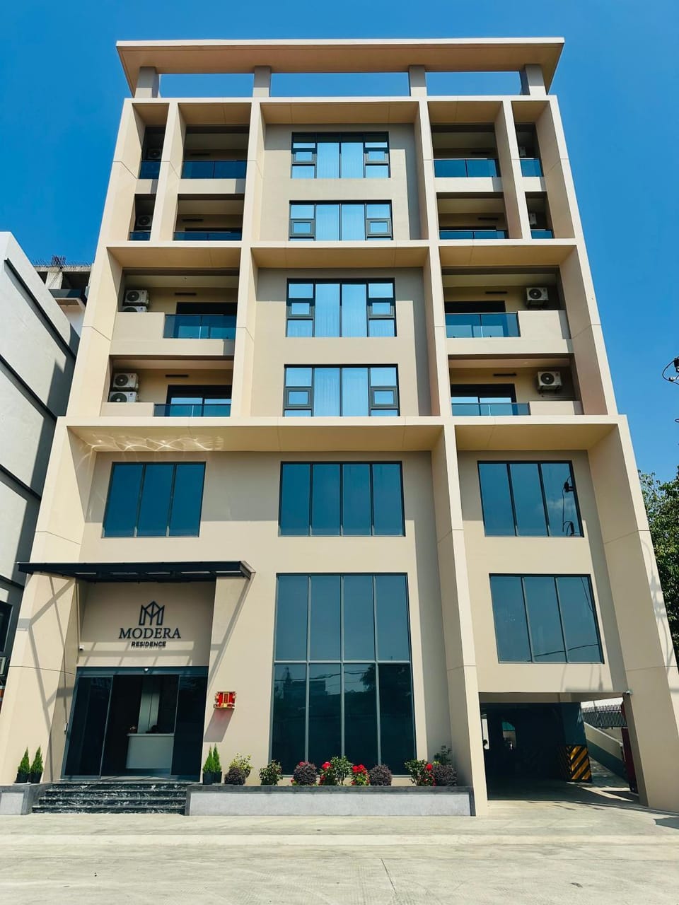 Property building, Day