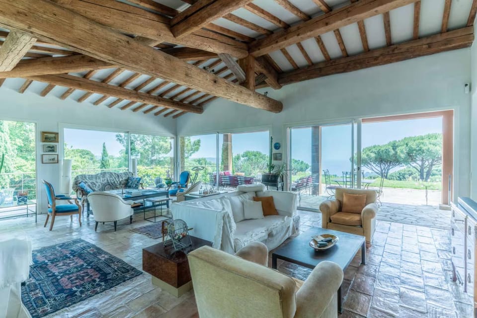 Villa swimming pool sea view in Croix-Valmer House in La Croix-Valmer