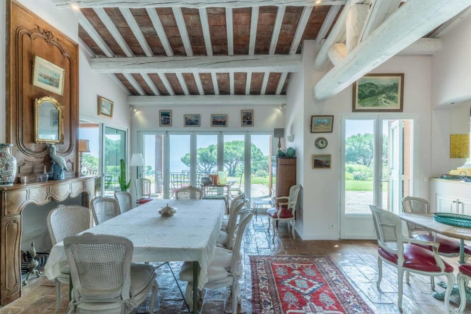 Villa swimming pool sea view in Croix-Valmer House in La Croix-Valmer