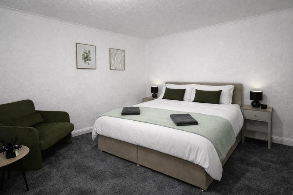 2 Bed House - Sleeps up to 6 Apartment in Darlington