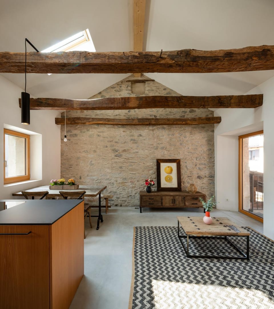 Kitchen or kitchenette, Living room
