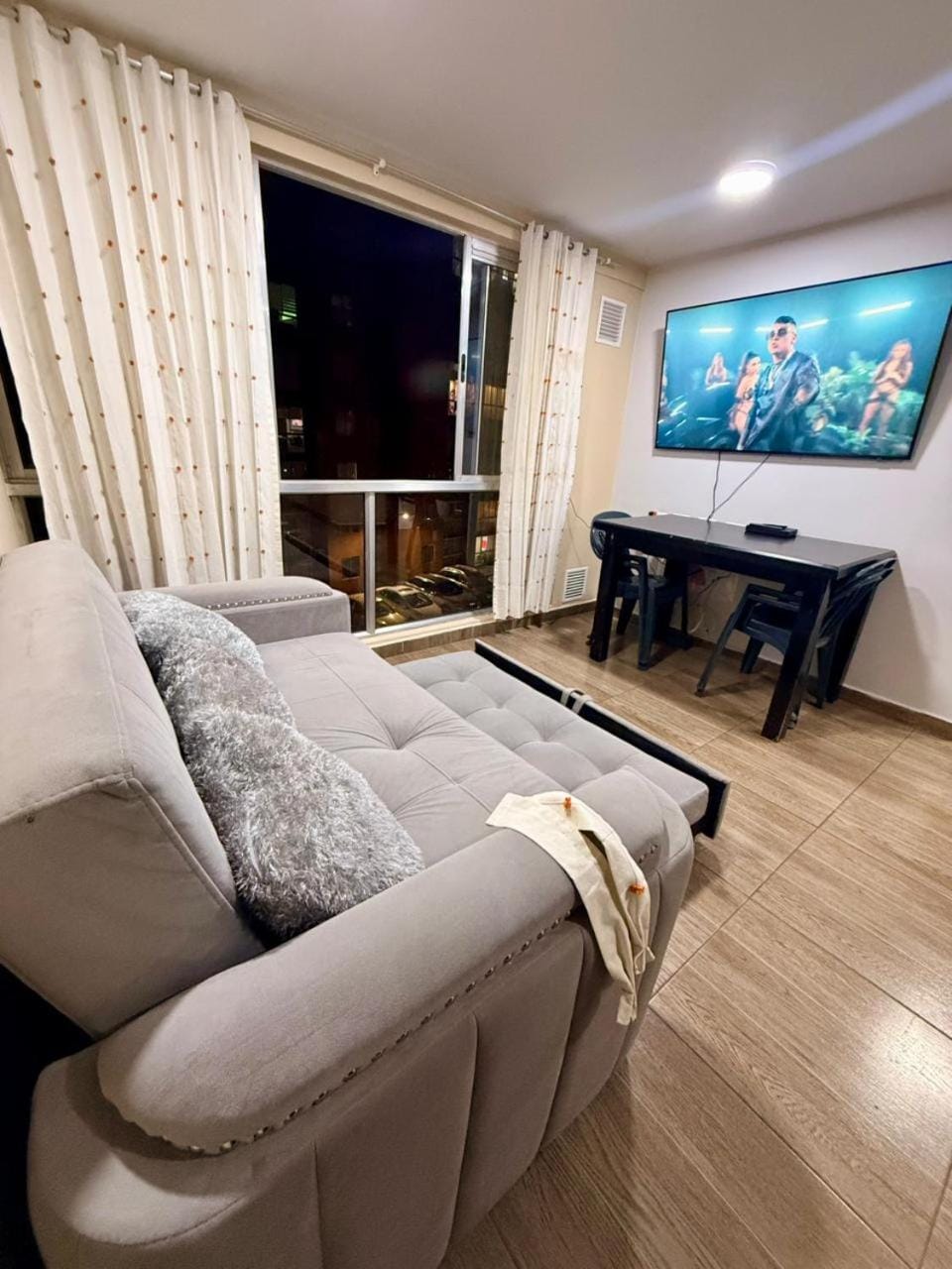 Communal lounge/ TV room, TV and multimedia, Living room