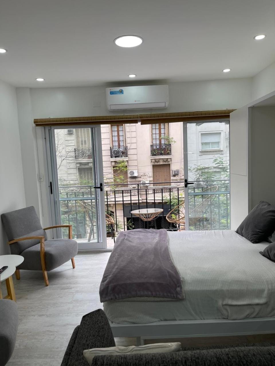 Balcony/Terrace, air conditioner